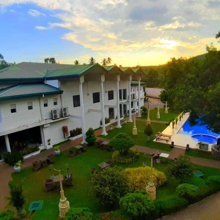 Seethawaka Regency Avissawella Ngoại thất bức ảnh