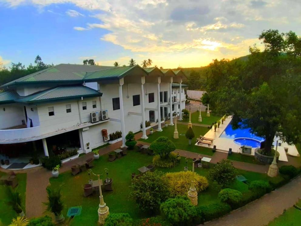 Seethawaka Regency Avissawella Ngoại thất bức ảnh